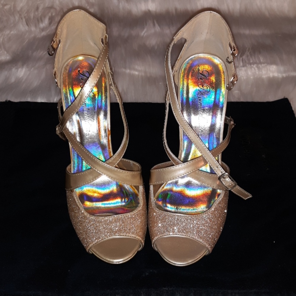 Heels - Picture 1 of 5